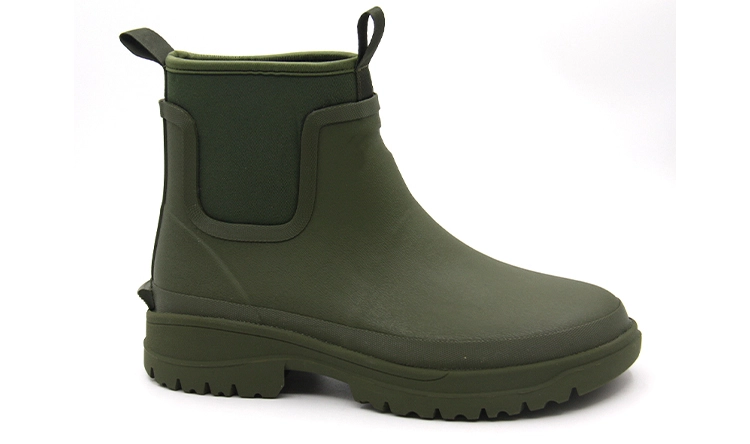 Neoprene lined Chelsea wellington boots
