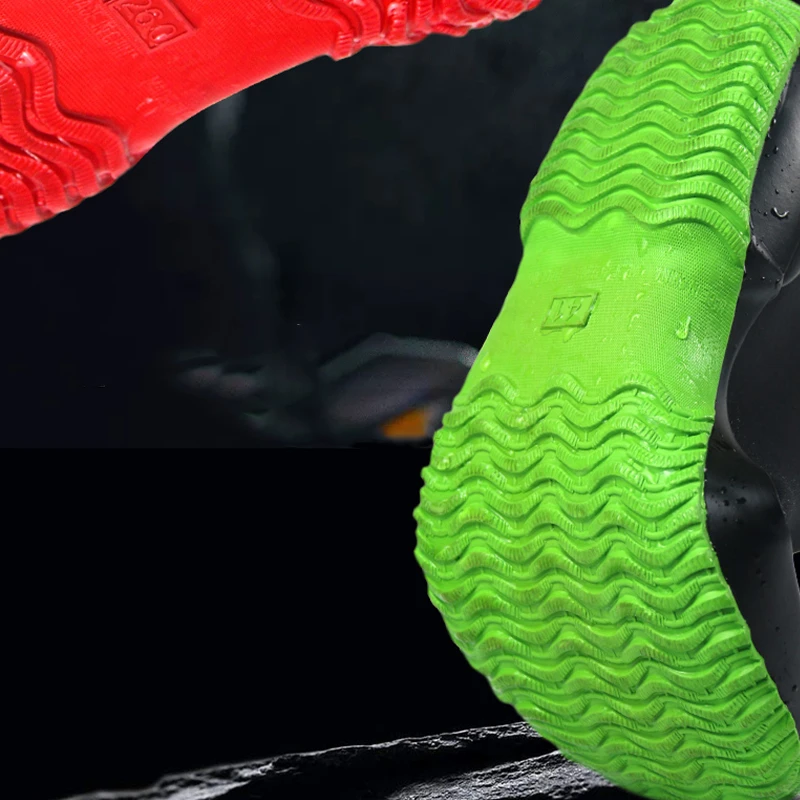 Short rubber neoprene slip-on garden shoes for men