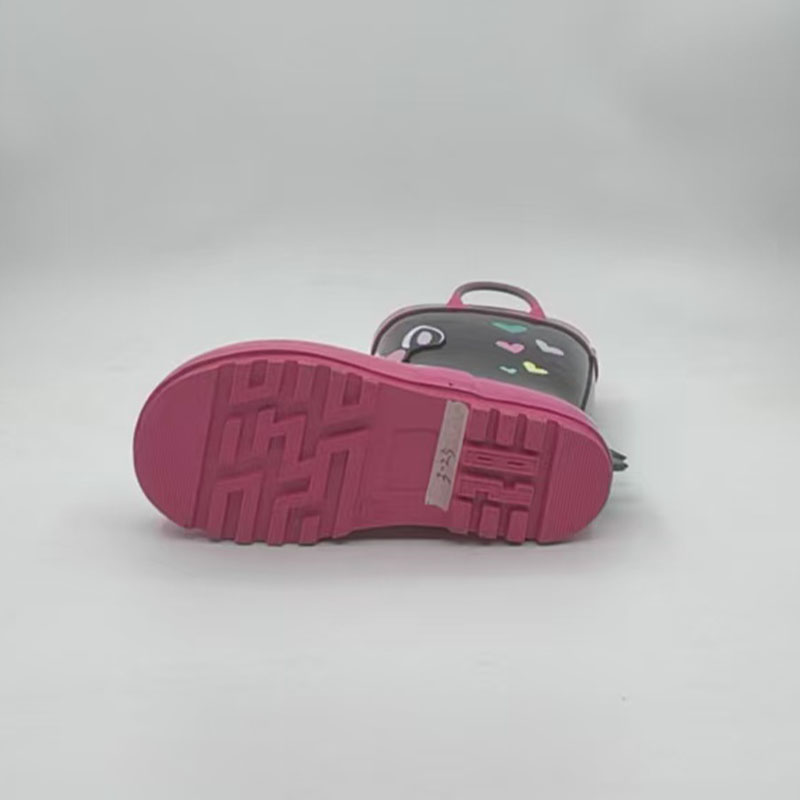 Easy-on handles children 3D printing rubber boots