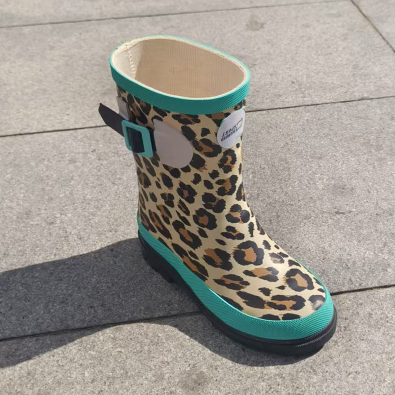 Tailored kids leopard print waterproof rubber boots