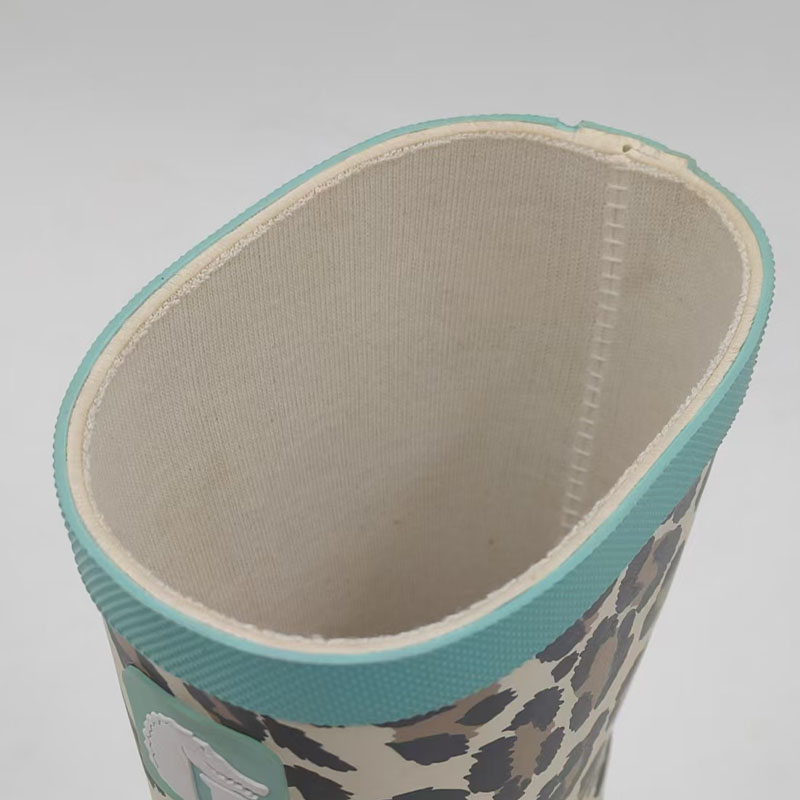 Tailored kids leopard print waterproof rubber boots