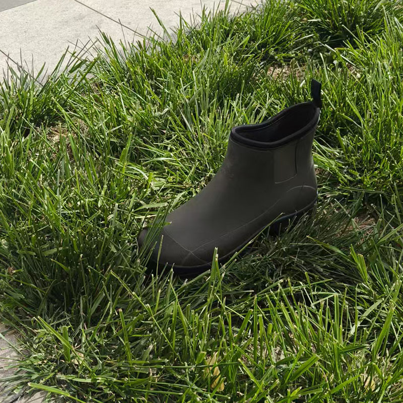 Neoprene slip on ankle garden shoes factory