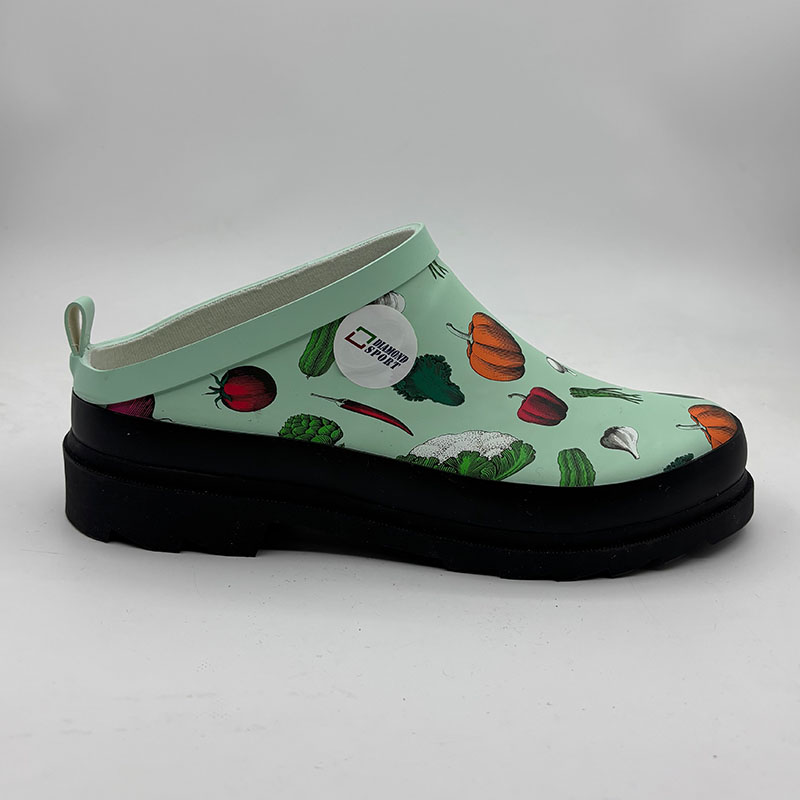 Women rubber garden clogs supplier