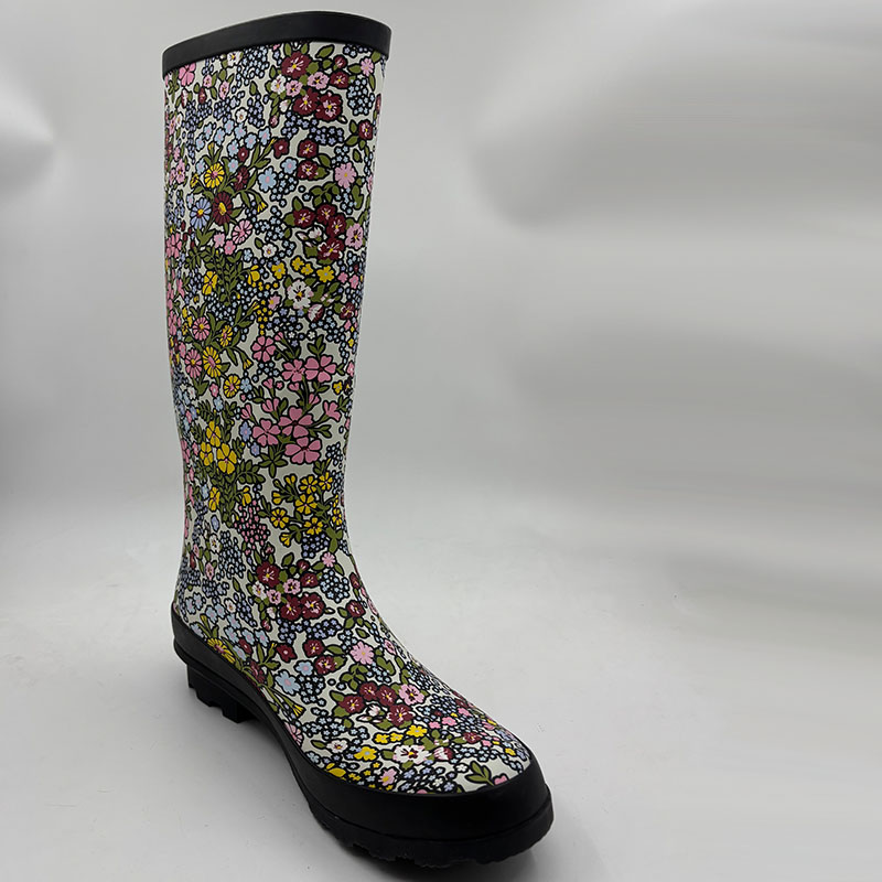 Women’s sunflower print waterproof rubber boots