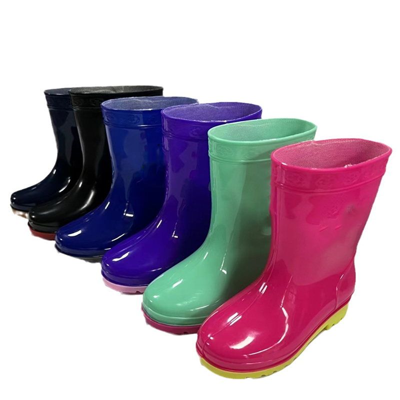 Custom pvc injection boots for kids mother