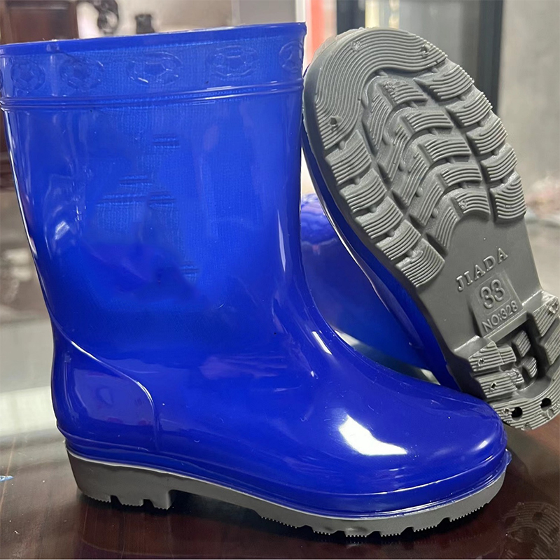 Custom pvc injection boots for kids mother