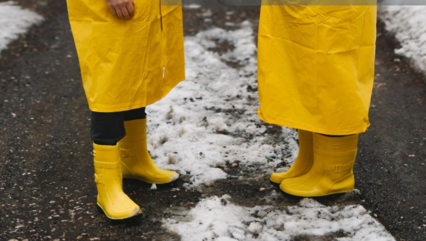 Are Rain Boots Good in the Snow? Warm & Insulated Gum Boot Guide