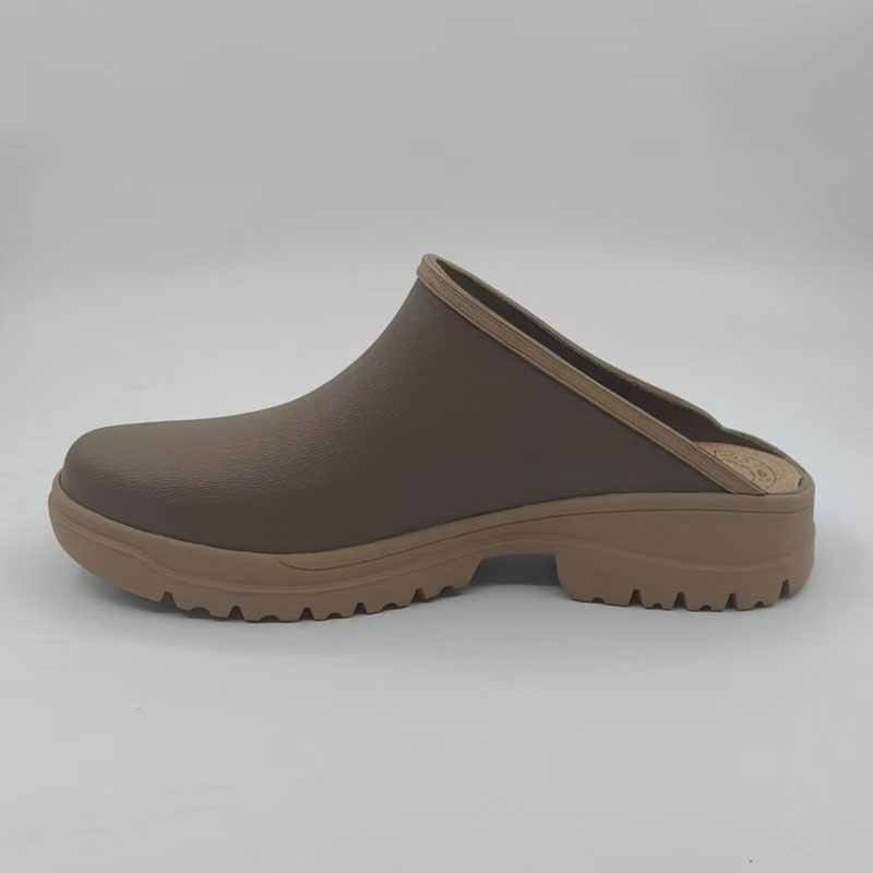 Neoprene lined non slip rubber slipper clogs