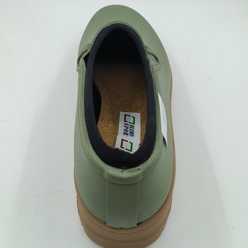 Neoprene lined waterproof rubber garden shoes